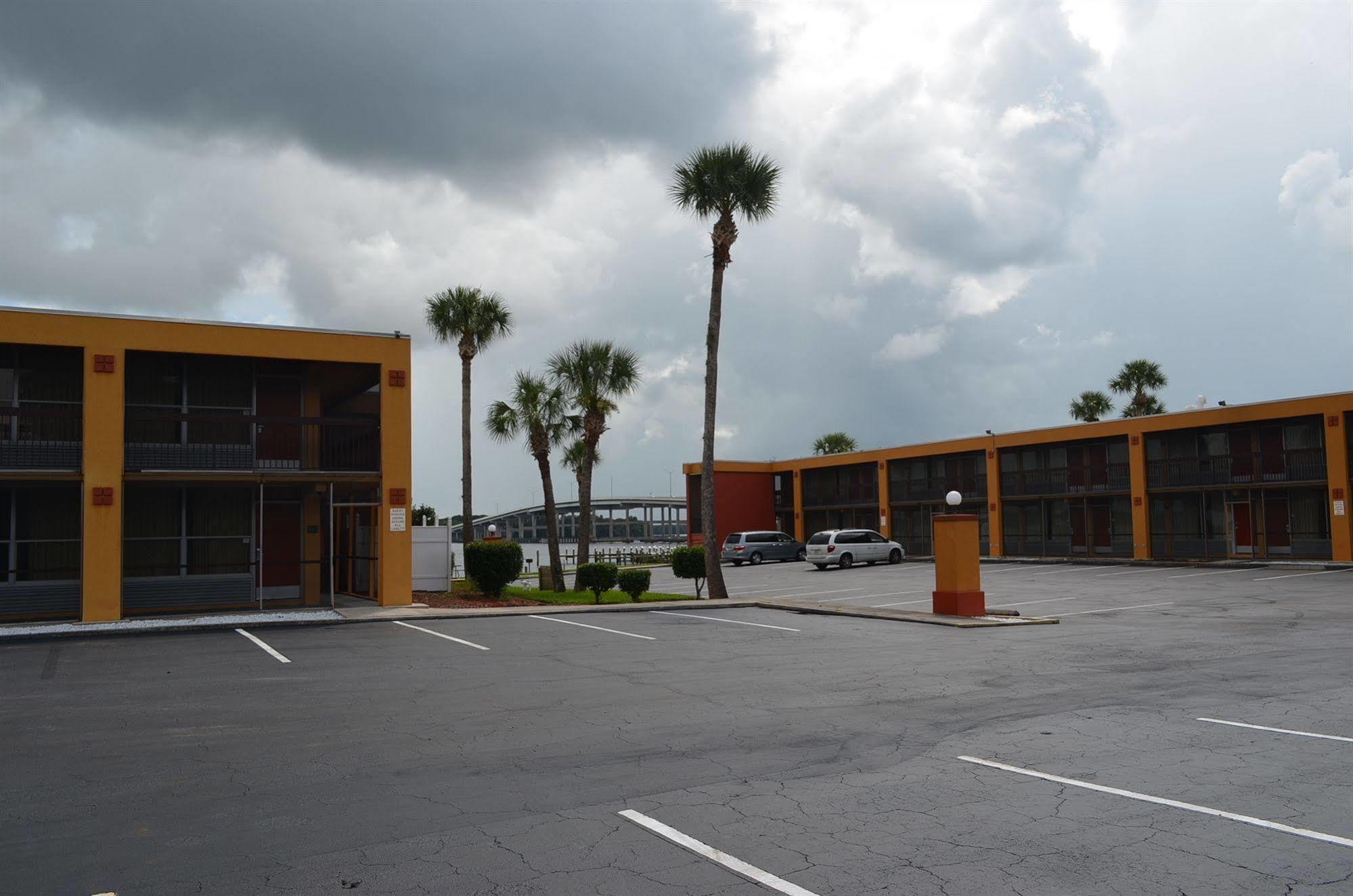 Quality Inn And Suites Palatka Riverfront מראה חיצוני תמונה