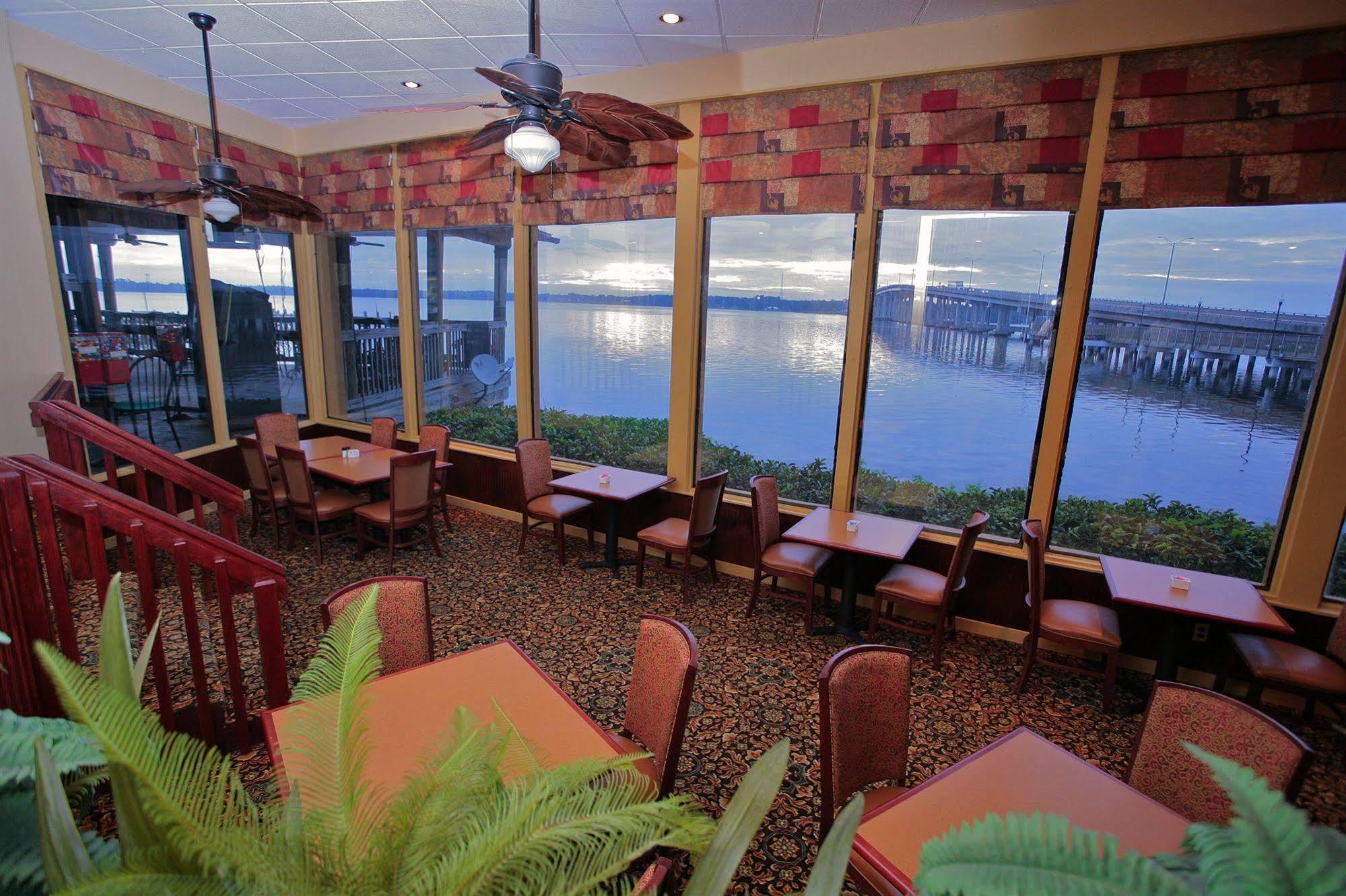Quality Inn And Suites Palatka Riverfront מראה חיצוני תמונה