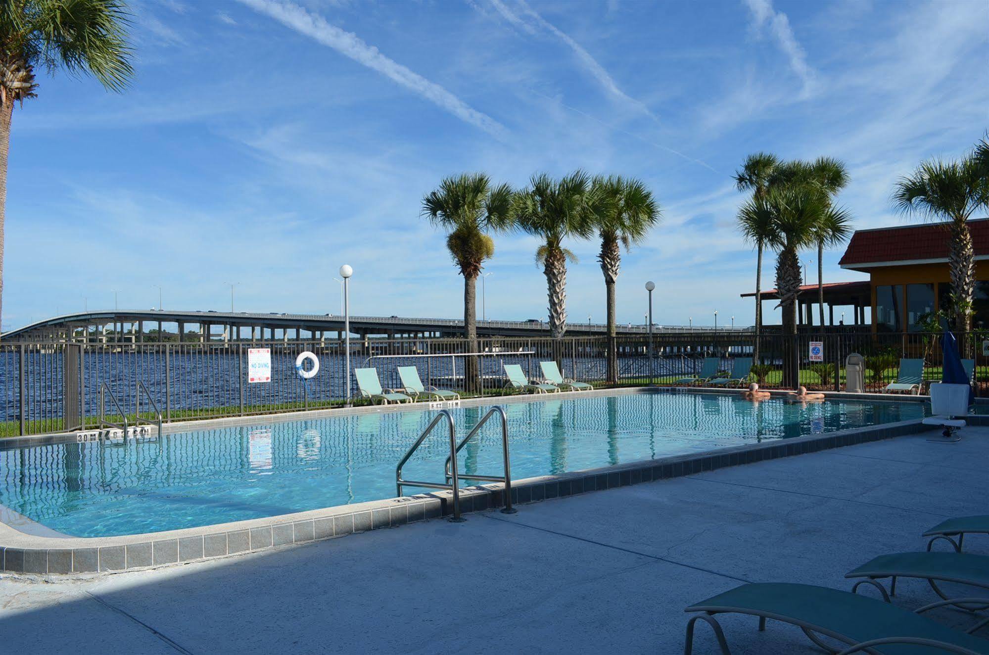 Quality Inn And Suites Palatka Riverfront מראה חיצוני תמונה